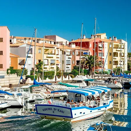 Avec Piscine, Accès Et Climatisation Agde