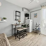 Avec Piscine, Acces Et Climatisation Apartment *