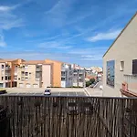 Avec Piscine, Acces Et Climatisation Apartment