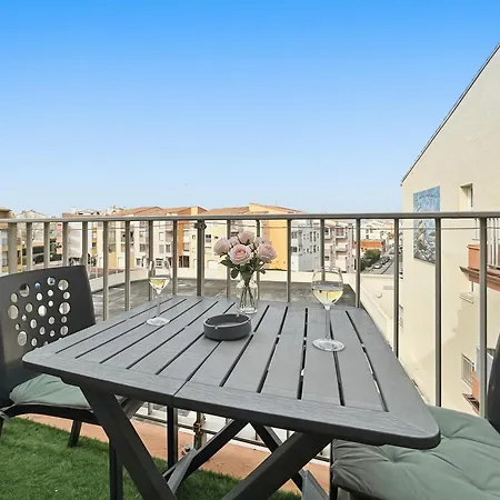 Avec Piscine, Acces Et Climatisation Apartment *