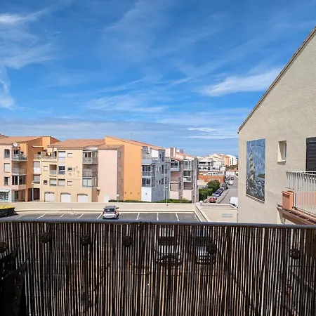 Avec Piscine, Acces Et Climatisation Apartment