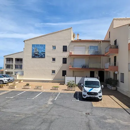 Avec Piscine, Acces Et Climatisation * Agde